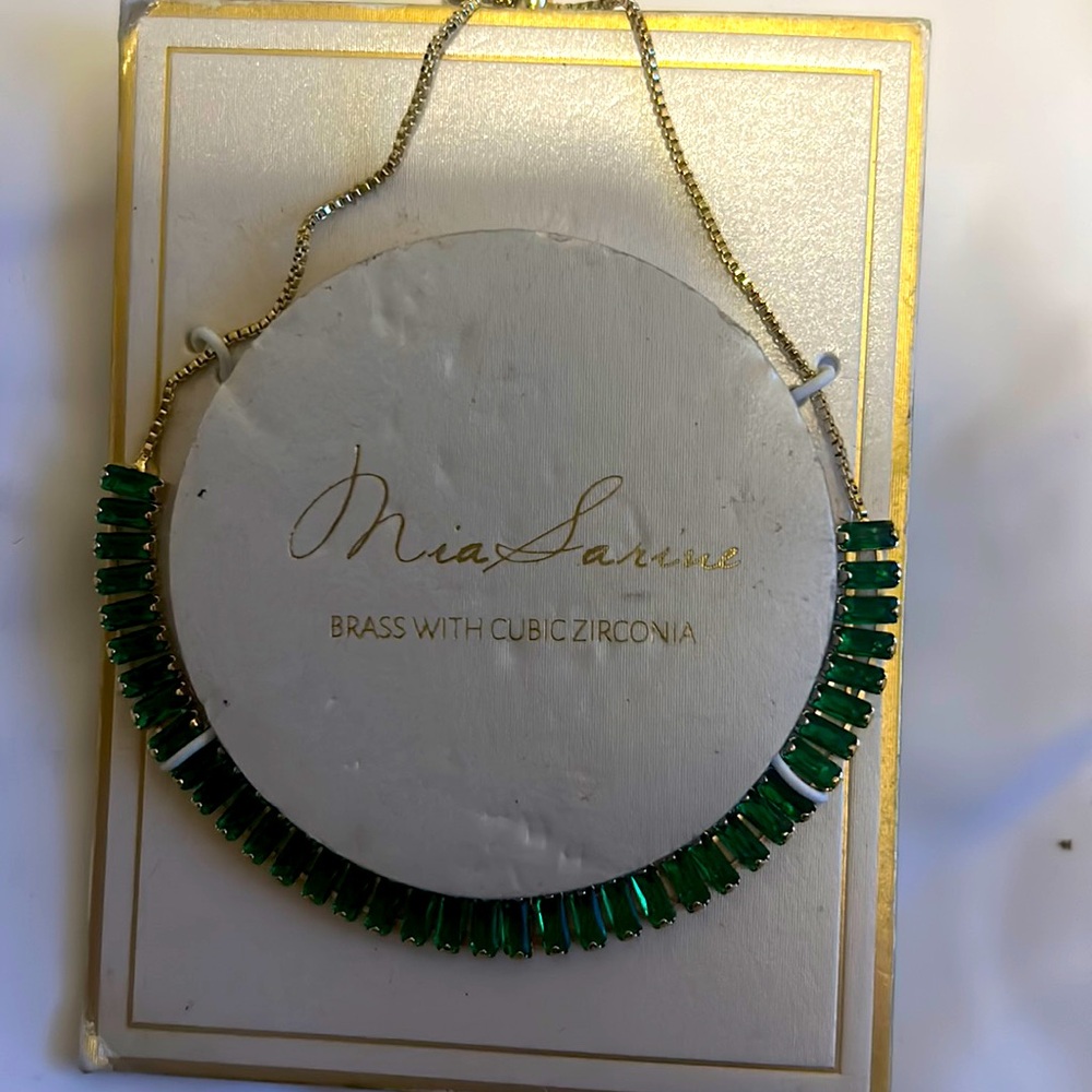 Beautiful Emerald Mia Sarine Bracelet